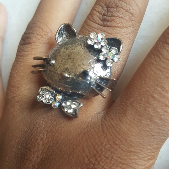 Silver Hello Kitty Ring - Picture 6 of 6